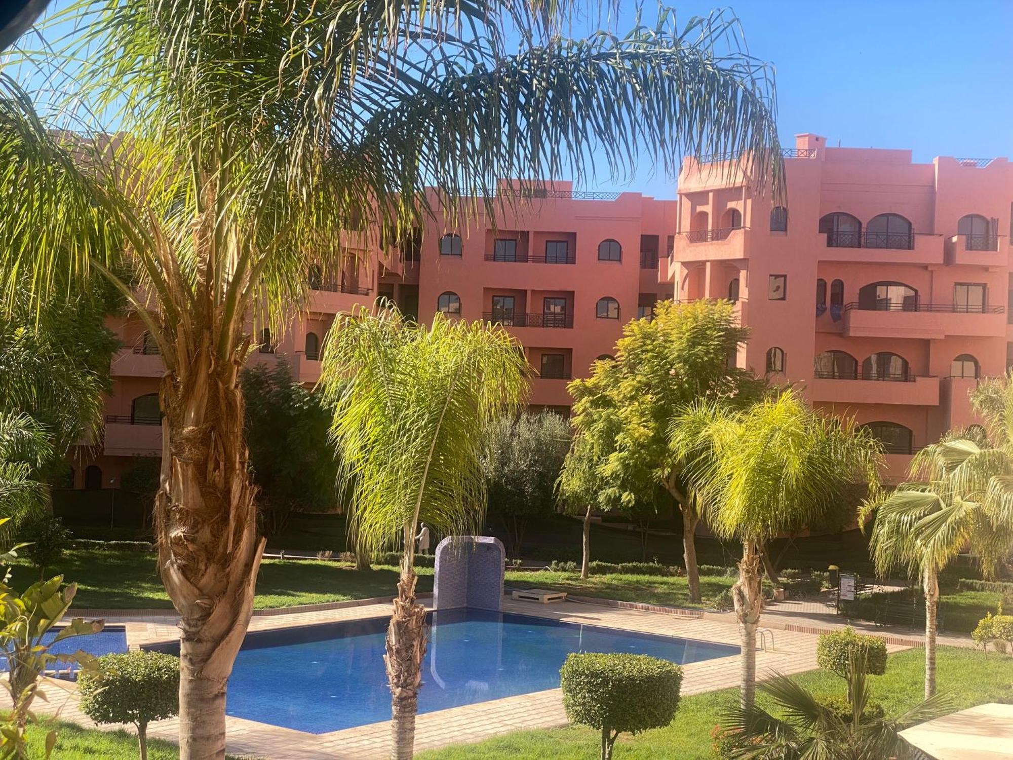 Un Moderne Chic Appartement Vue Sur Piscine Marrakesh Luaran gambar